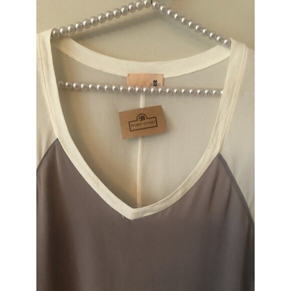 NWT SS Sis Sis Womens Size Large Tan Cream Blouse Short Sleeve - Picture 2 of 6